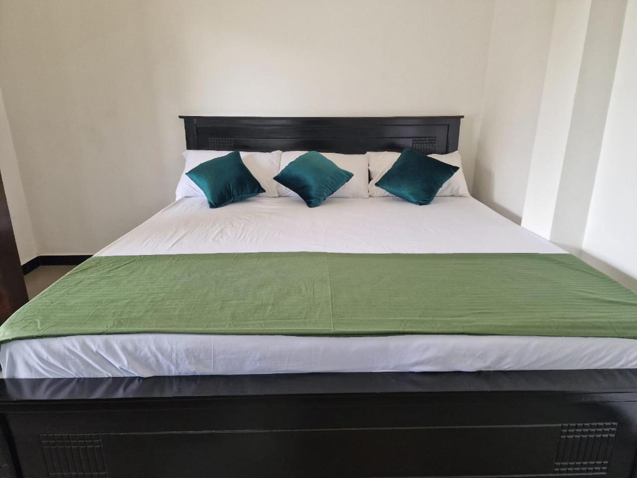 Javi Holiday Home Trincomalee Εξωτερικό φωτογραφία